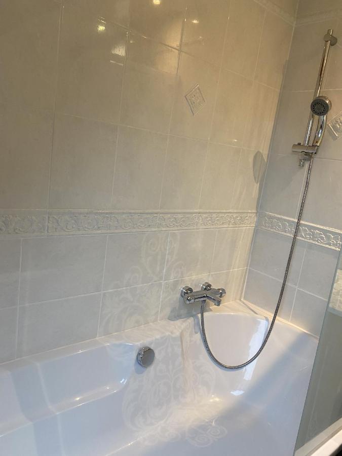 La Maison Du Bonheur Bed & Breakfast