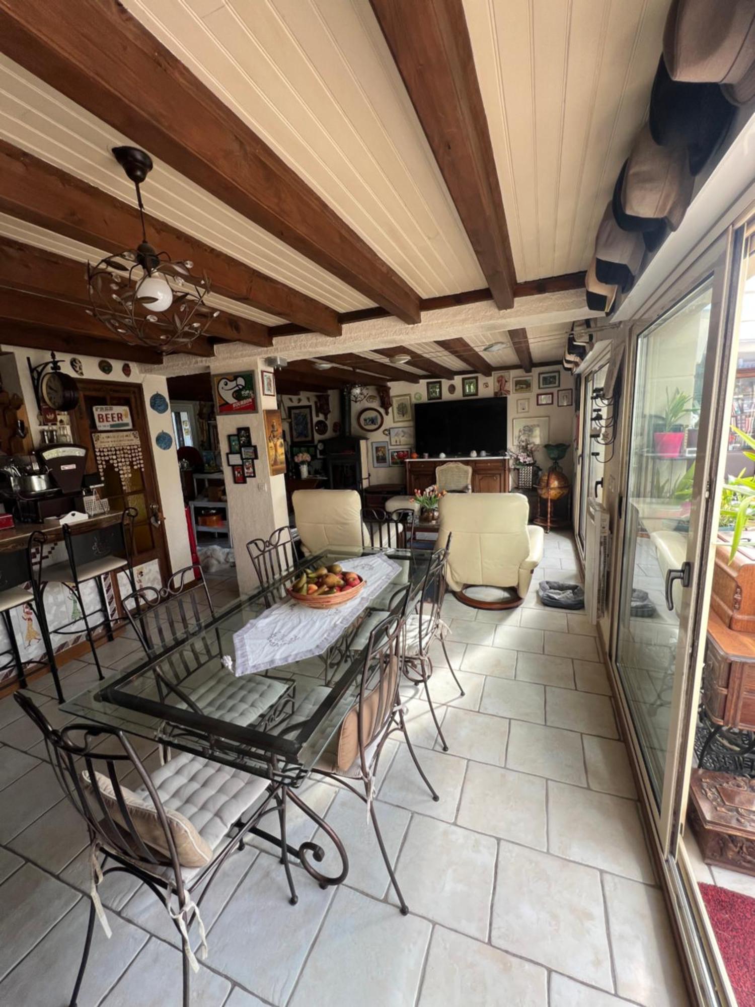La Maison Du Bonheur Bed & Breakfast