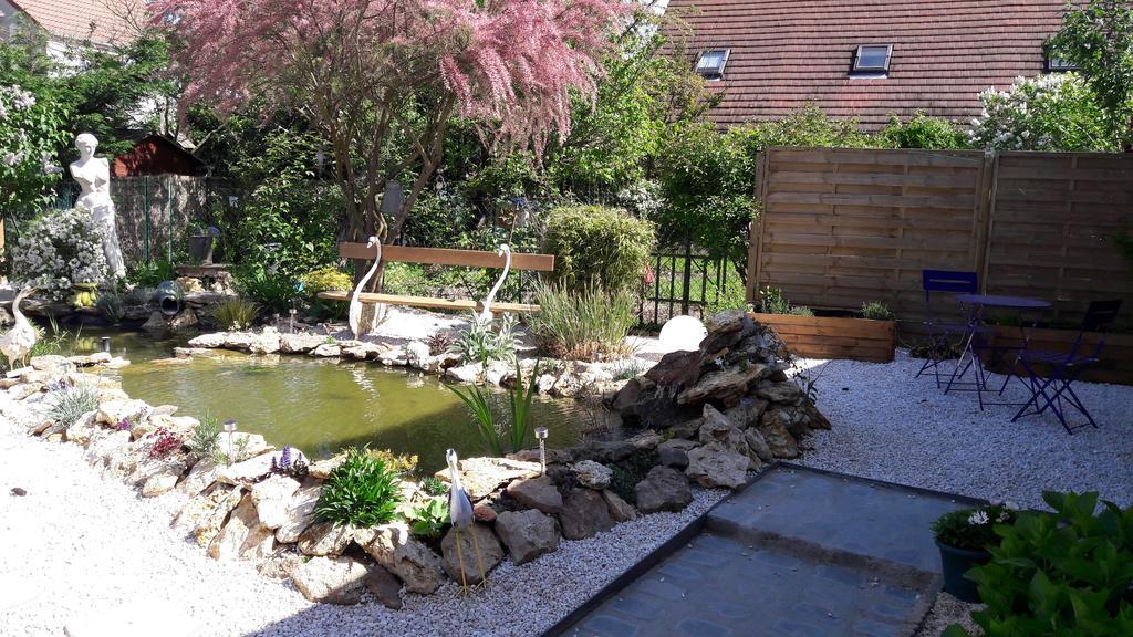 La Maison Du Bonheur Bed & Breakfast Saintry-sur-Seine